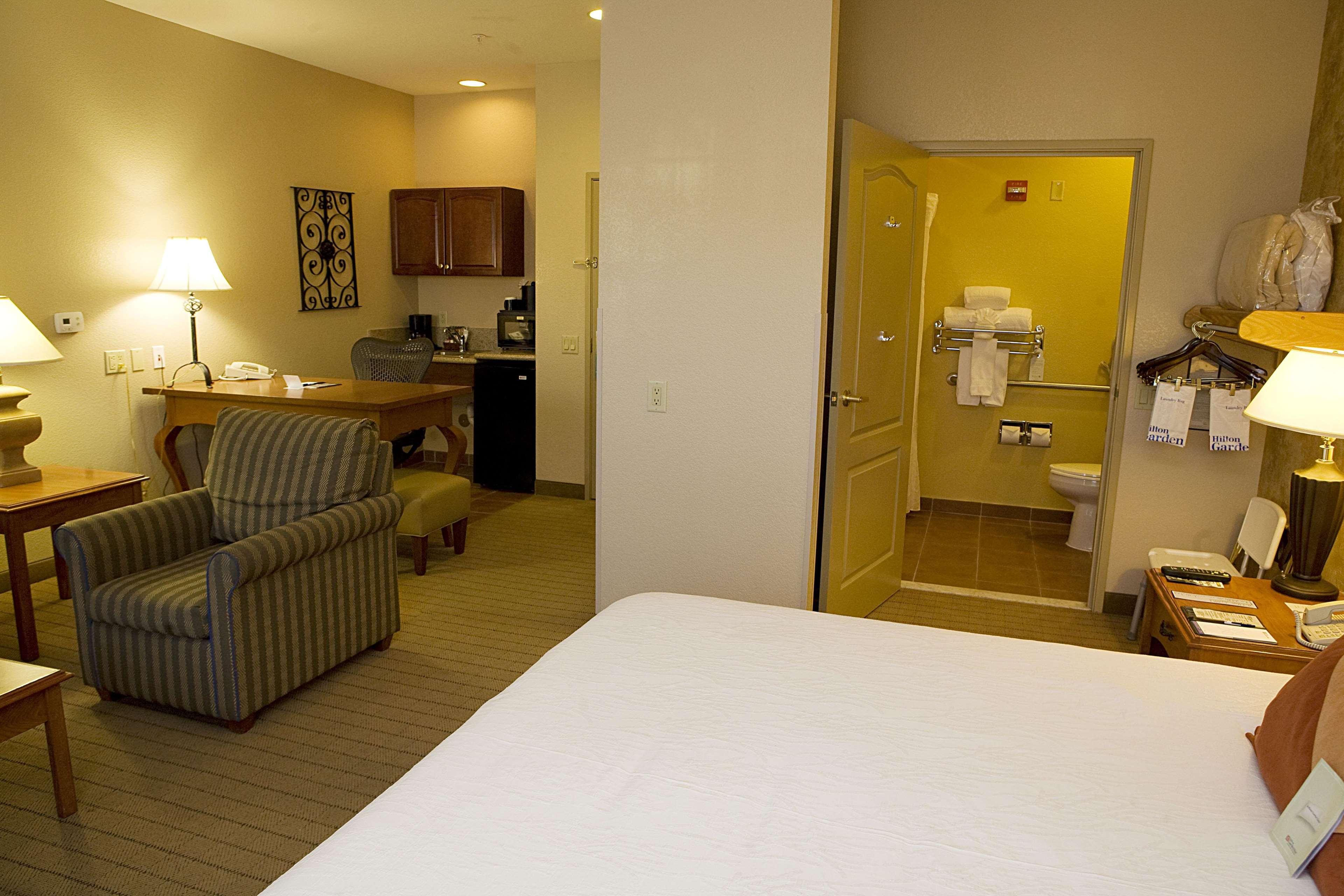 Hilton Garden Inn Phoenix Airport Exterior foto
