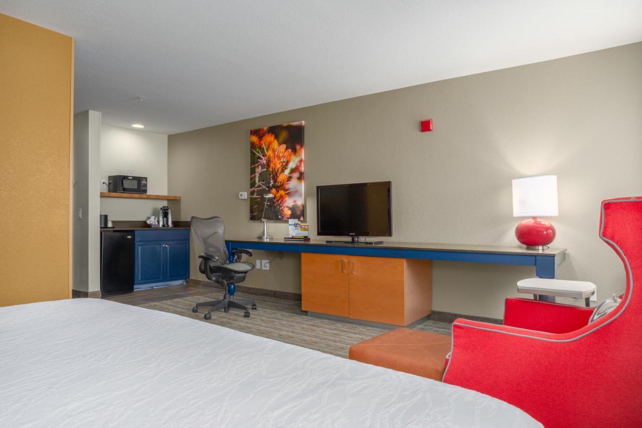 Hilton Garden Inn Phoenix Airport Exterior foto